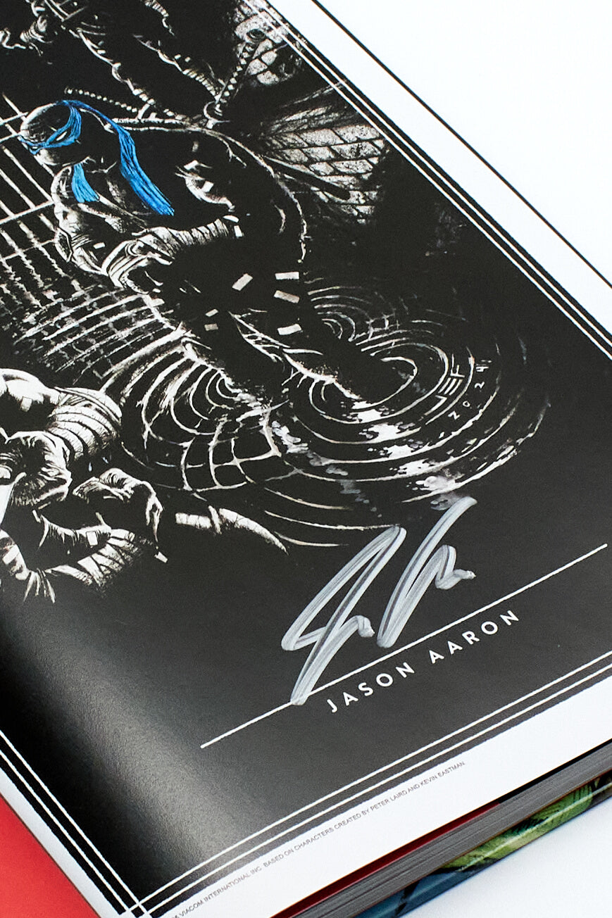 Teenage Mutant Ninja Turtles: NYC vs. TMNT - IDW Signature Series